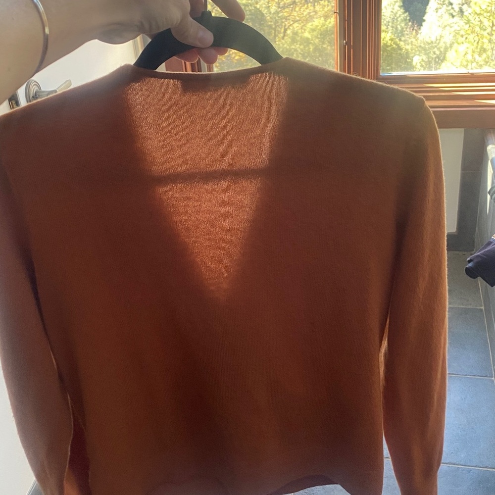 Everlane cashmere cross wrap sweater medium - Picture 3 of 3